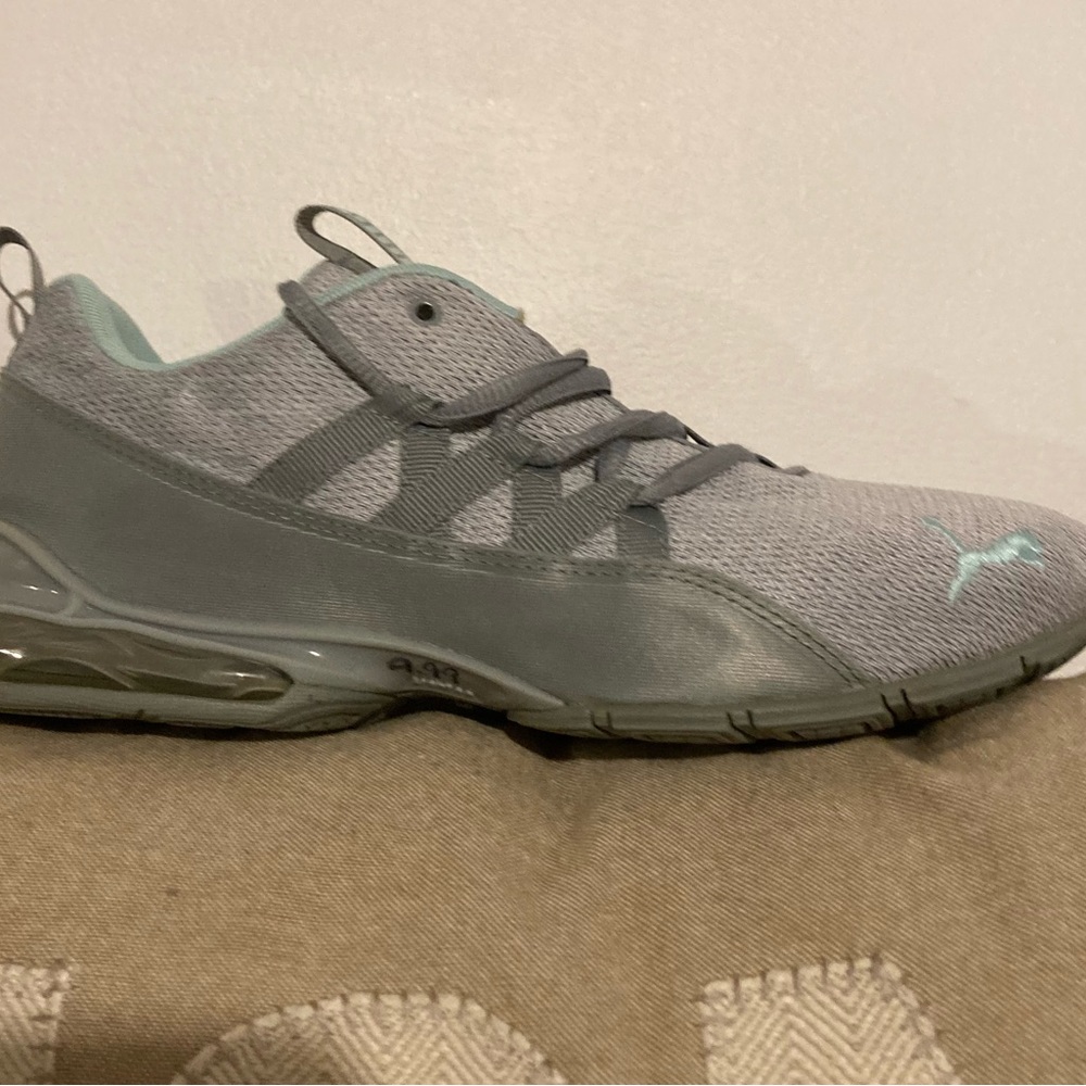 Puma air training shoes  8.5